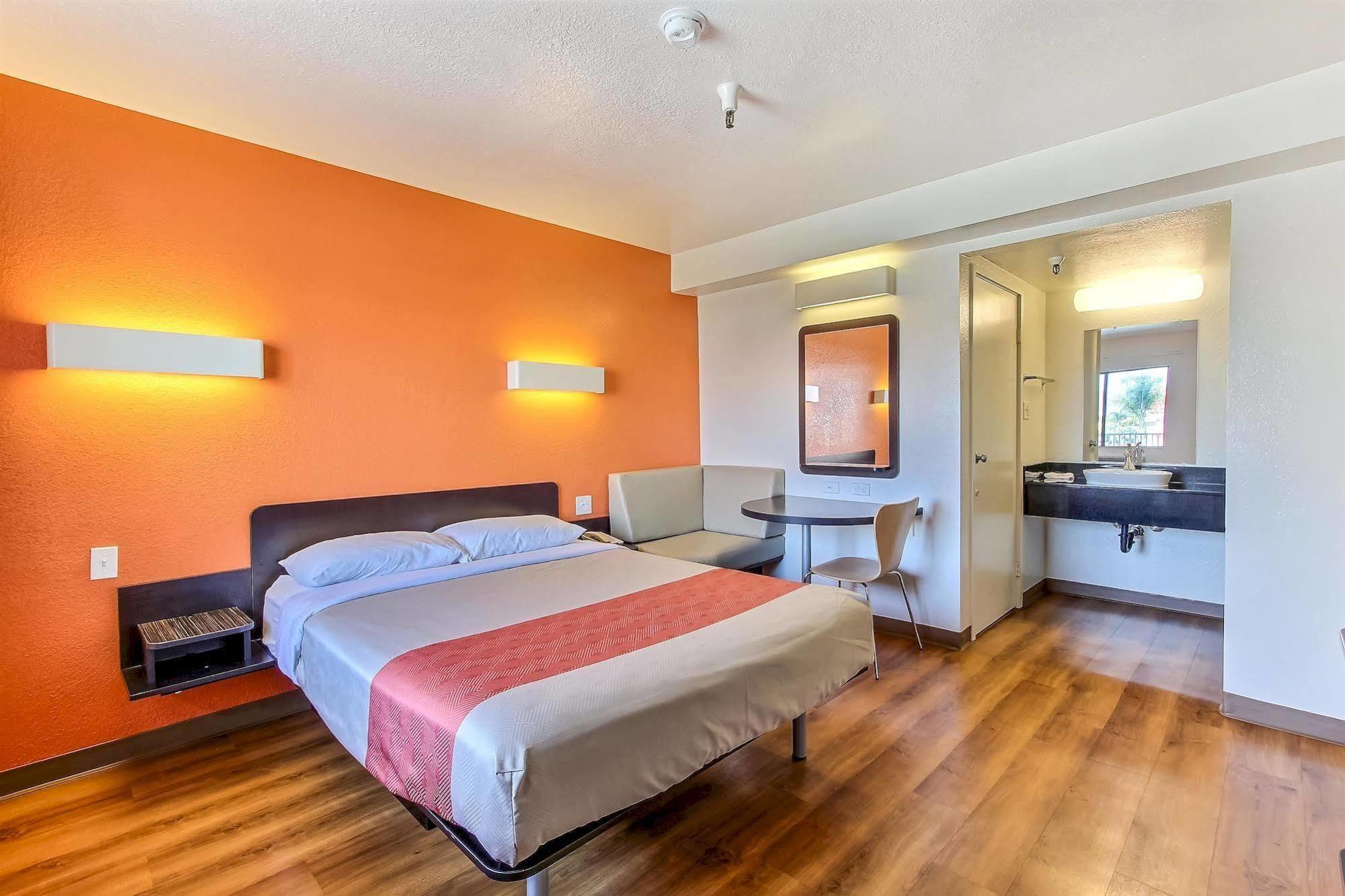Motel 6-Watsonville, Ca - Monterey Area מראה חיצוני תמונה