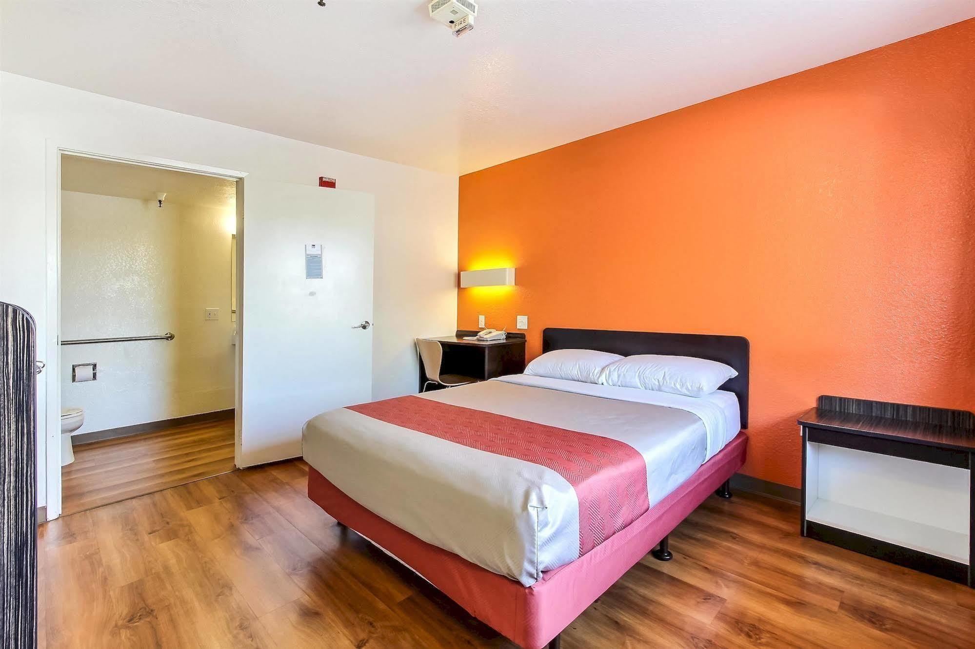 Motel 6-Watsonville, Ca - Monterey Area מראה חיצוני תמונה