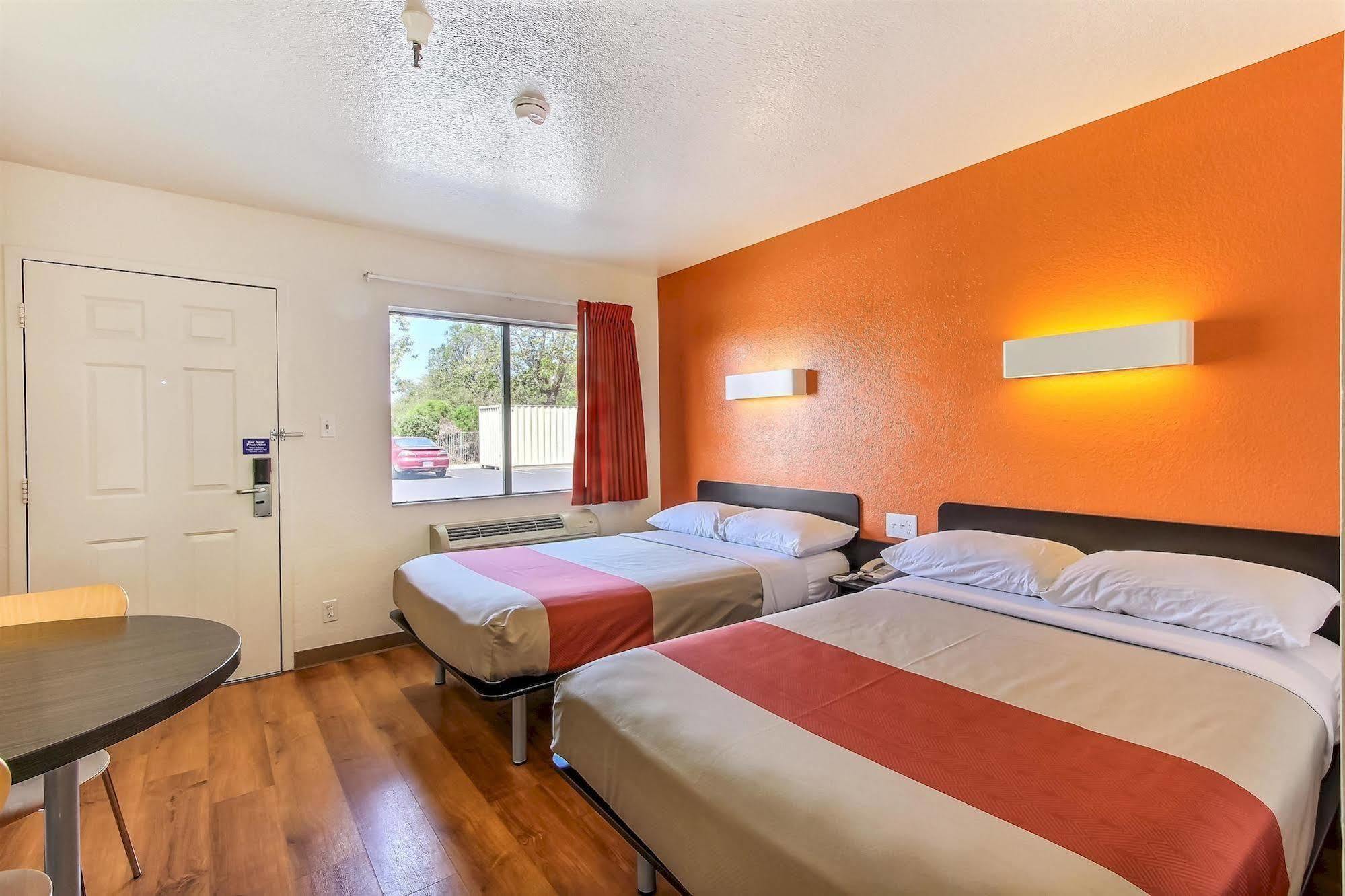 Motel 6-Watsonville, Ca - Monterey Area מראה חיצוני תמונה